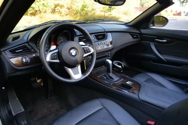 2011 BMW Z4 sDrive30i Roadster / Heated Leather Seats / Hard Top! High Point NC