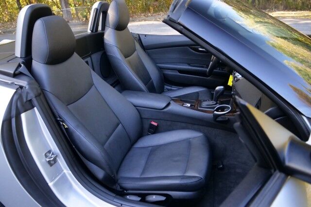 2011 BMW Z4 sDrive30i Roadster / Heated Leather Seats / Hard Top! High Point NC