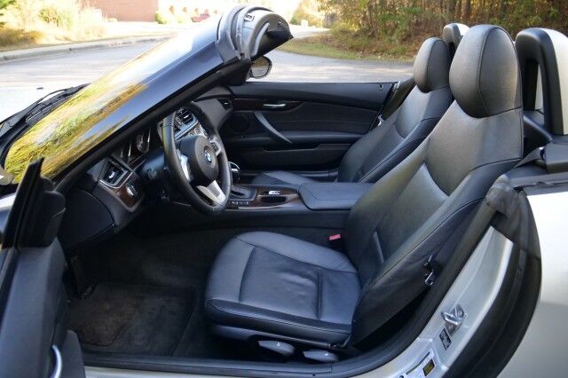 2011 BMW Z4 sDrive30i Roadster / Heated Leather Seats / Hard Top! High Point NC
