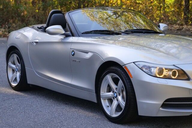 2011 BMW Z4 sDrive30i Roadster / Heated Leather Seats / Hard Top! High Point NC