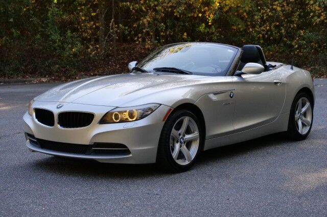 2011 BMW Z4 sDrive30i Roadster / Heated Leather Seats / Hard Top! High Point NC