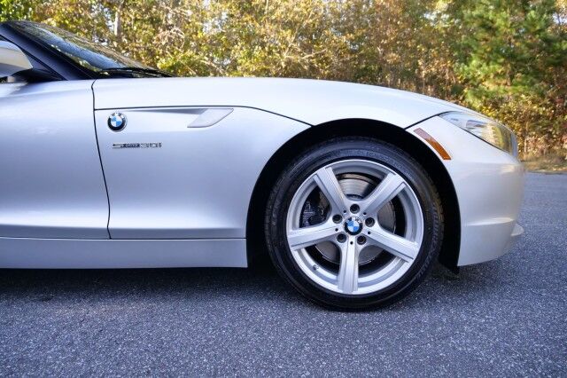 2011 BMW Z4 sDrive30i Roadster / Heated Leather Seats / Hard Top! High Point NC