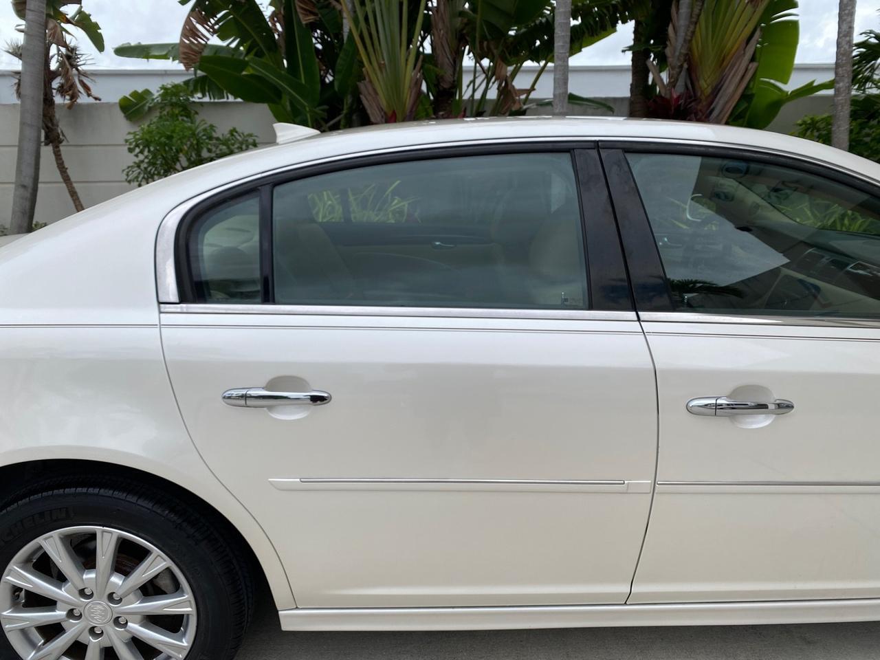 2011 Buick Lucerne CXL LOW MILES 39,527 Pompano Beach FL
