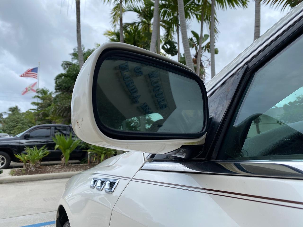 2011 Buick Lucerne CXL LOW MILES 39,527 Pompano Beach FL