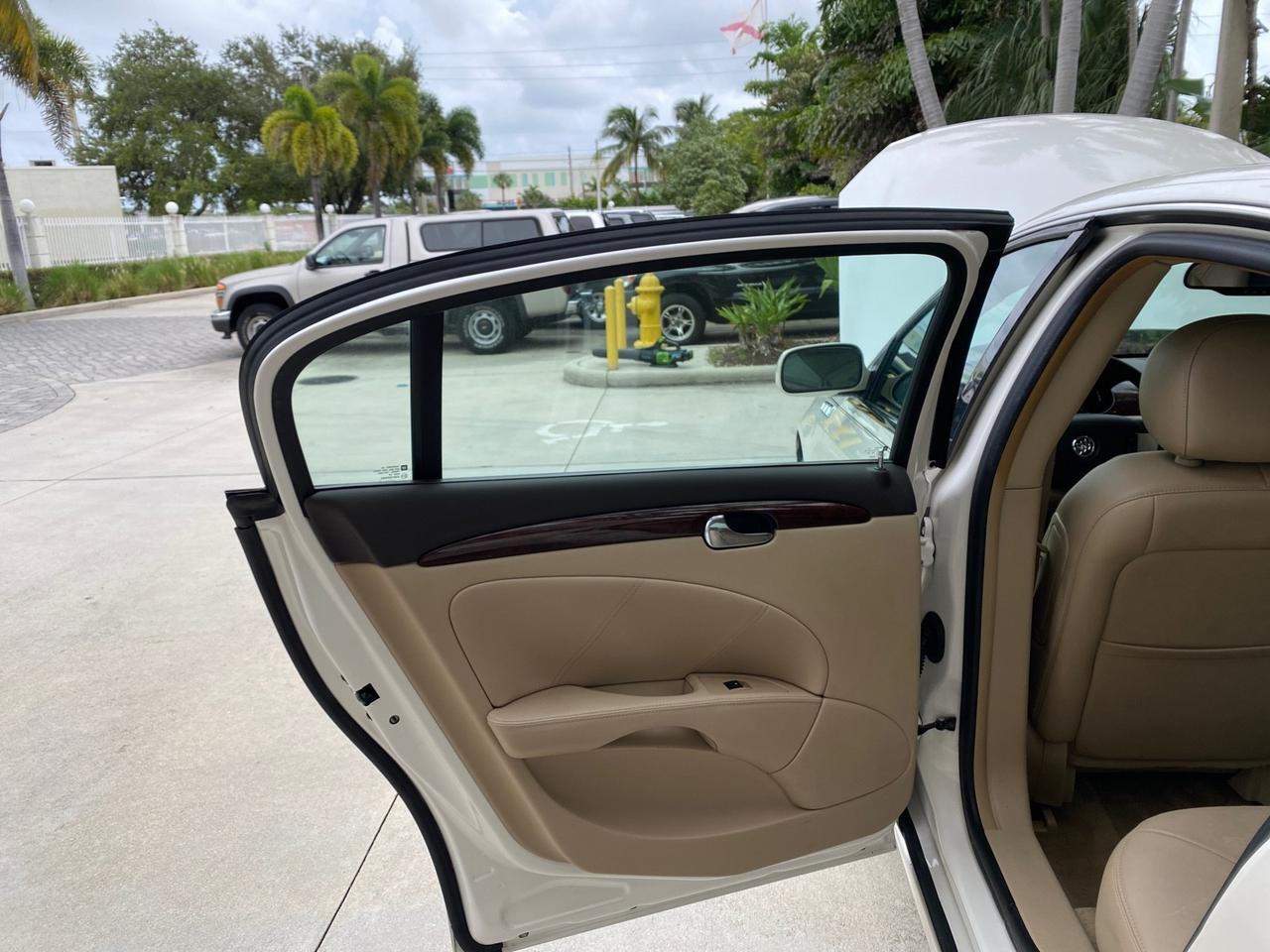 2011 Buick Lucerne CXL LOW MILES 39,527 Pompano Beach FL