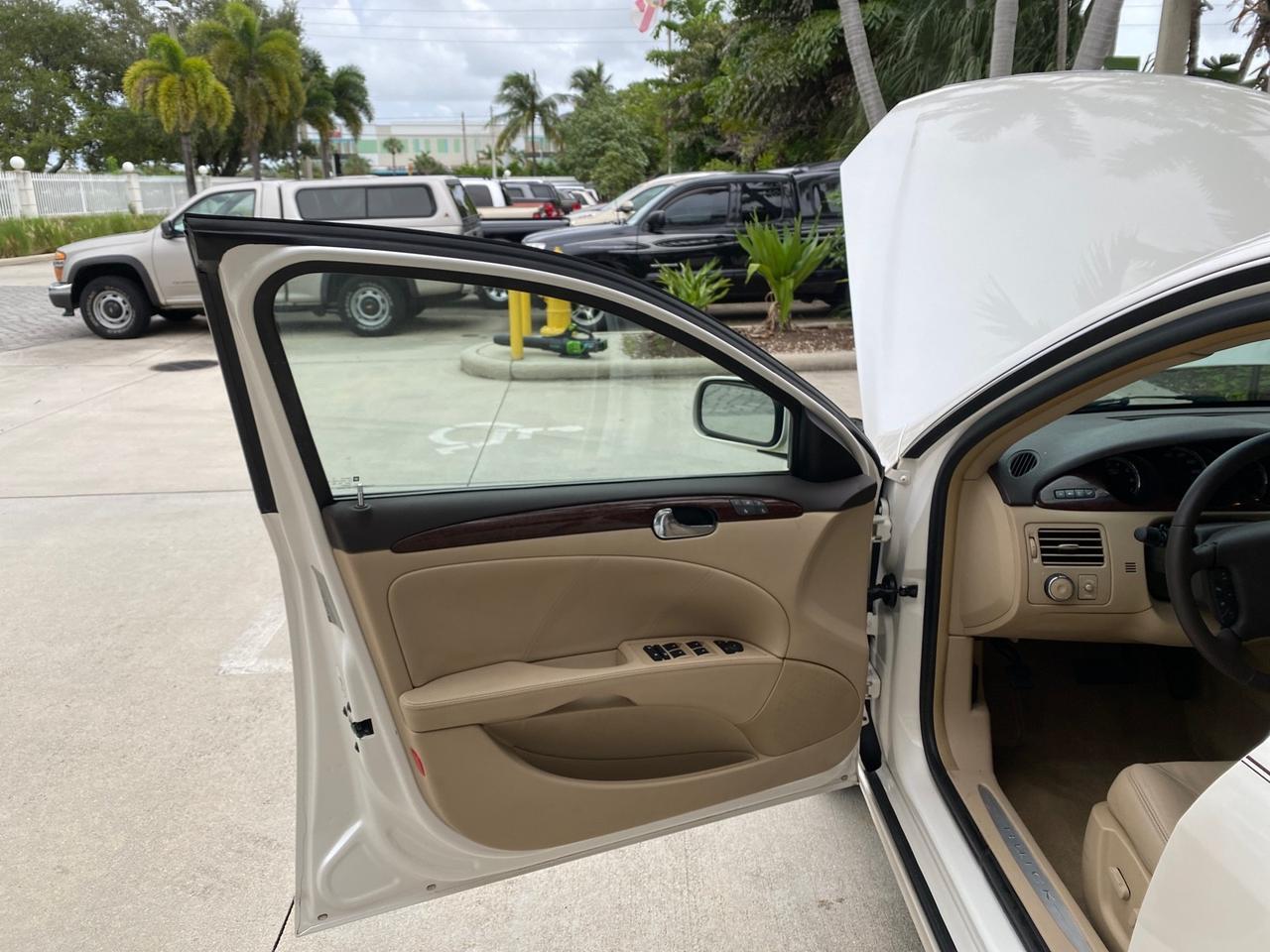 2011 Buick Lucerne CXL LOW MILES 39,527 Pompano Beach FL