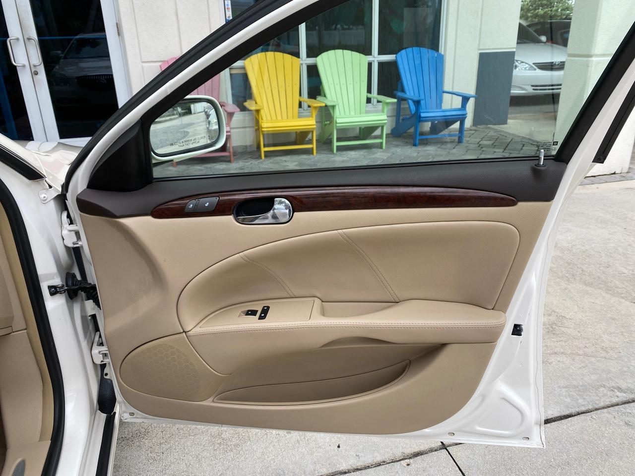 2011 Buick Lucerne CXL LOW MILES 39,527 Pompano Beach FL