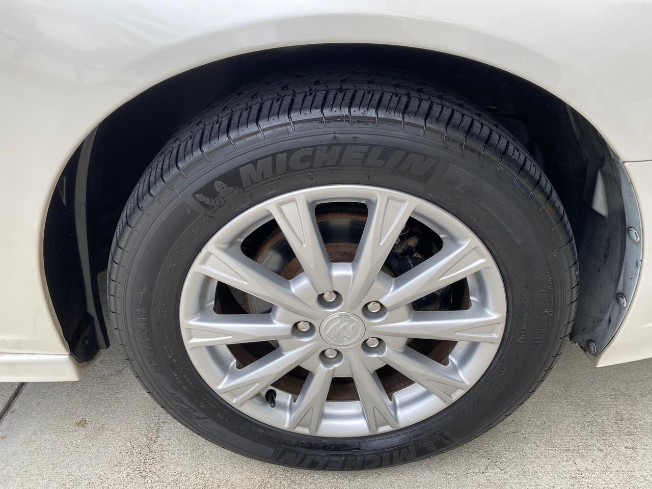2011 Buick Lucerne CXL LOW MILES 39,527 Pompano Beach FL