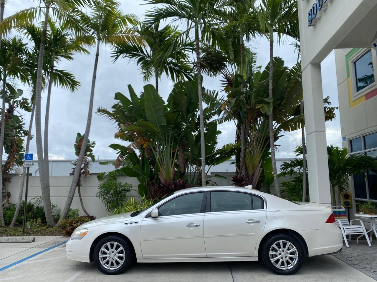 2011 Buick Lucerne CXL LOW MILES 39,527 Pompano Beach FL