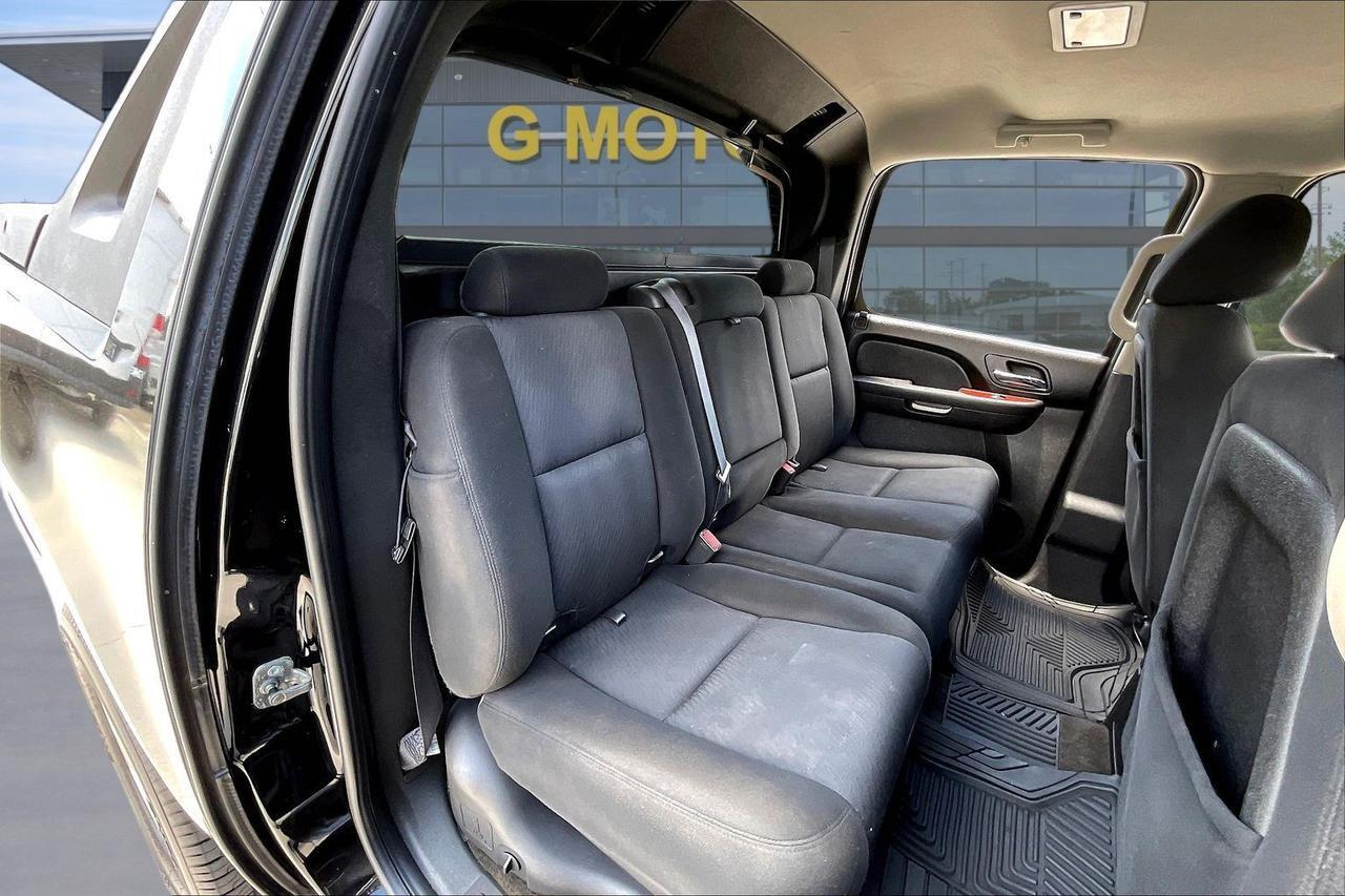 2011 CHEVROLET AVALANCHE LS Houston TX