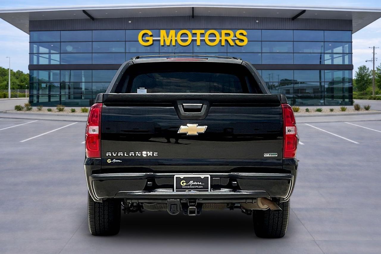 2011 CHEVROLET AVALANCHE LS Houston TX
