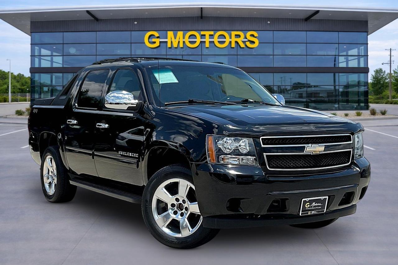 2011 CHEVROLET AVALANCHE LS Houston TX