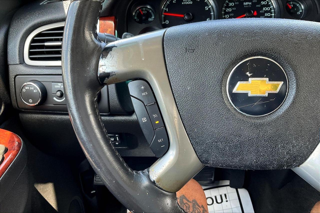 2011 CHEVROLET AVALANCHE LS Houston TX