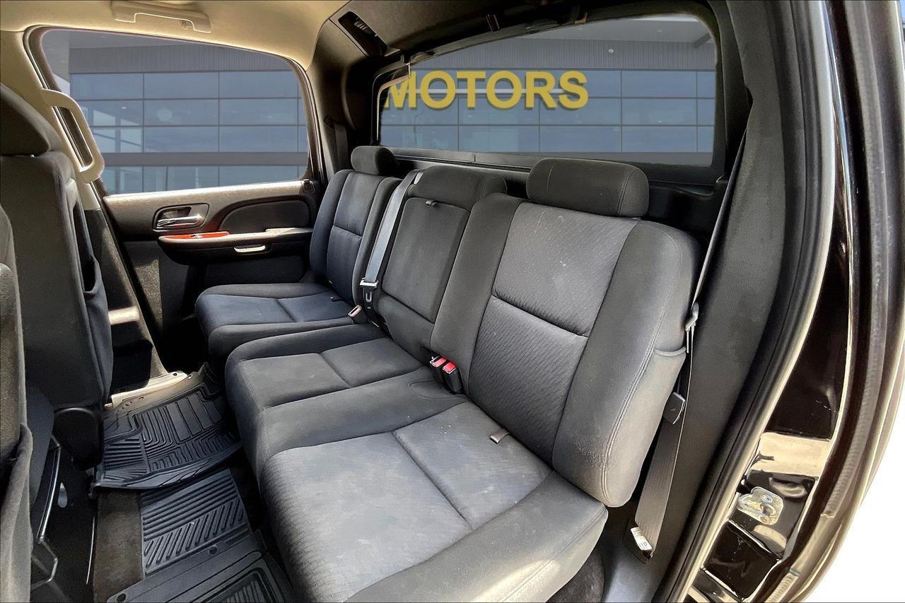 2011 CHEVROLET AVALANCHE LS Houston TX