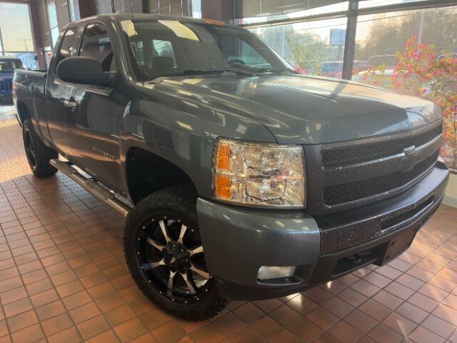 2011 CHEVROLET SILVERADO LT