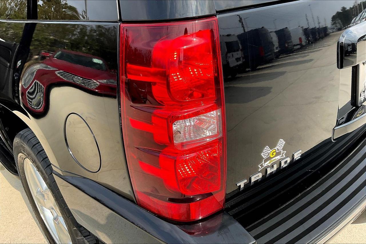 2011 CHEVROLET TAHOE 1500 LTZ Houston TX
