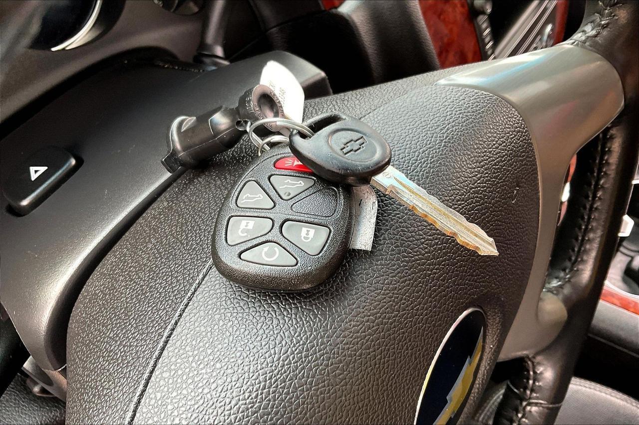 2011 CHEVROLET TAHOE 1500 LTZ Houston TX