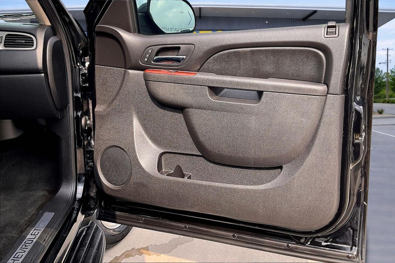 2011 CHEVROLET TAHOE 1500 LTZ Houston TX