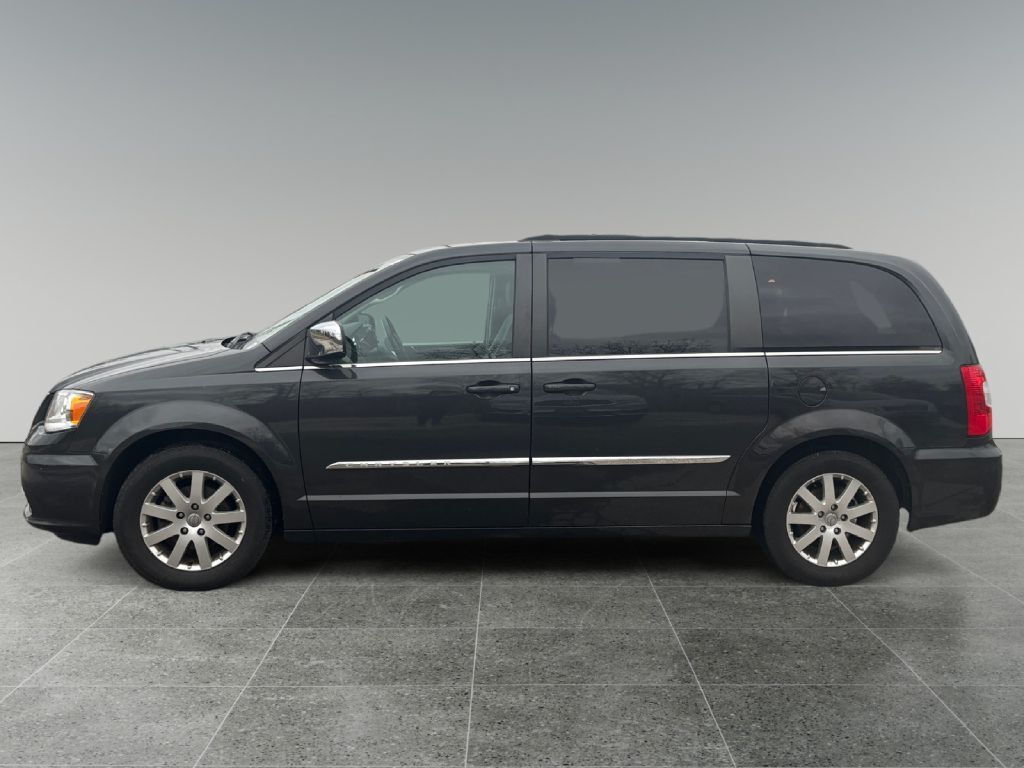 2011 CHRYSLER TOWN & COUNTRY TOURING L