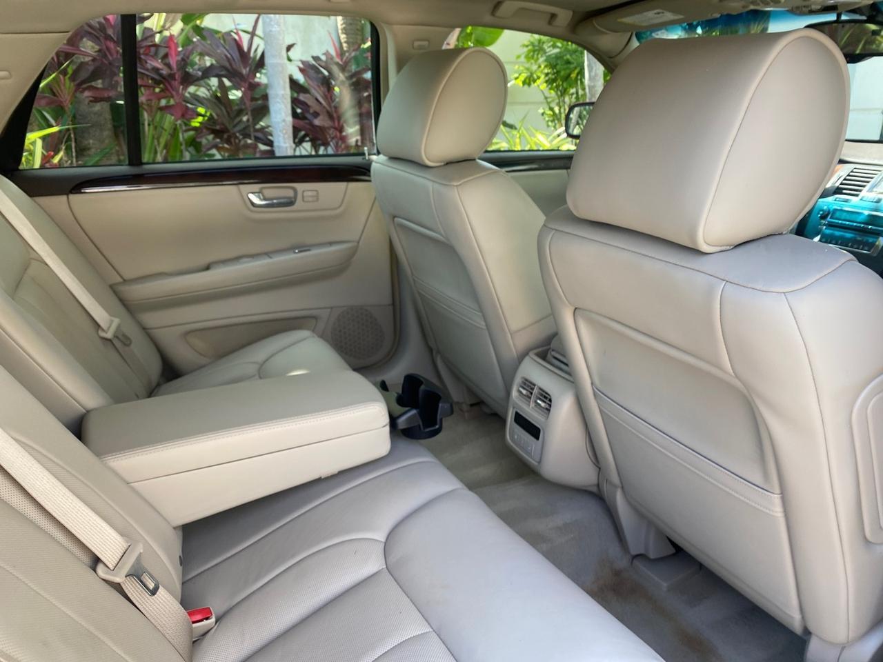 2011 Cadillac DTS LOW MILES 66,888 1 OWNER Pompano Beach FL