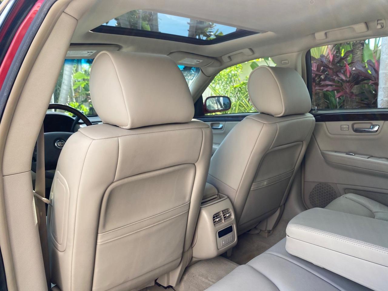 2011 Cadillac DTS LOW MILES 66,888 1 OWNER Pompano Beach FL