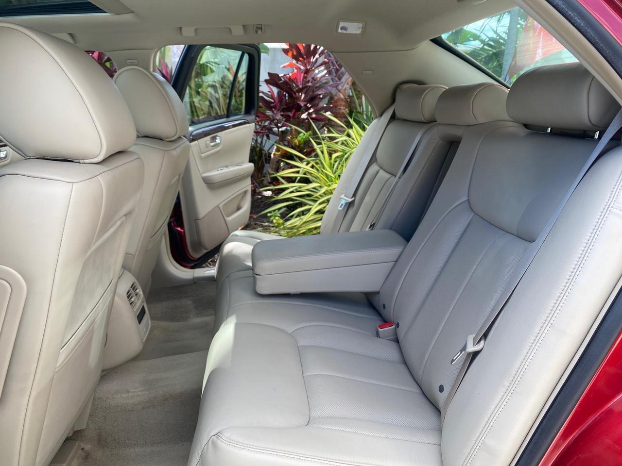 2011 Cadillac DTS LOW MILES 66,888 1 OWNER Pompano Beach FL