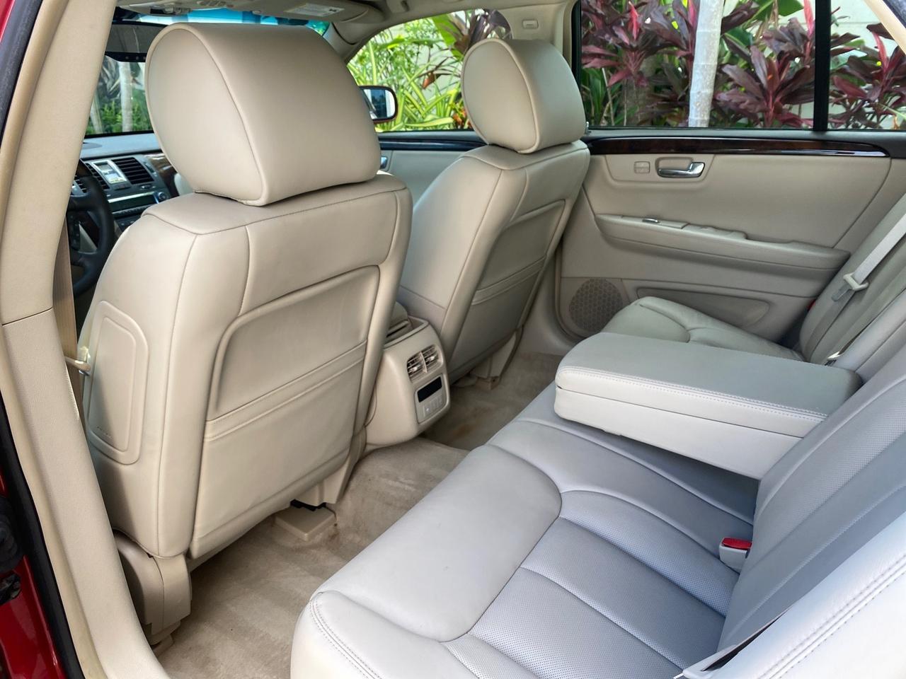 2011 Cadillac DTS LOW MILES 66,888 1 OWNER Pompano Beach FL