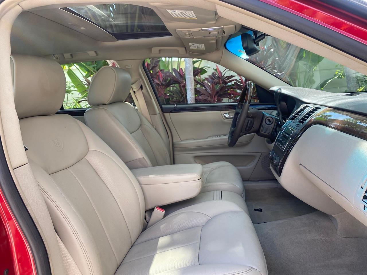 2011 Cadillac DTS LOW MILES 66,888 1 OWNER Pompano Beach FL