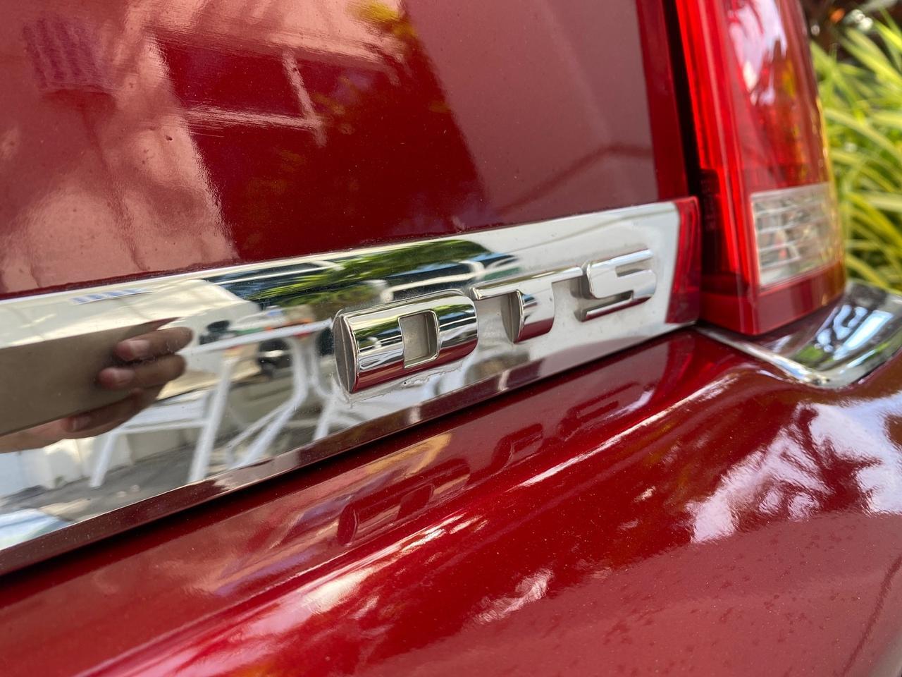 2011 Cadillac DTS LOW MILES 66,888 1 OWNER Pompano Beach FL