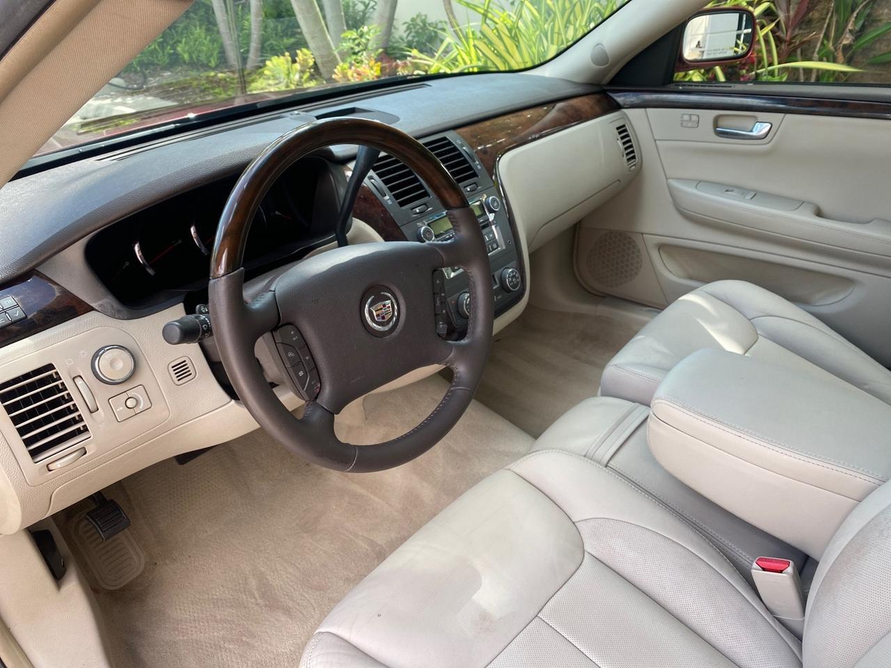 2011 Cadillac DTS LOW MILES 66,888 1 OWNER Pompano Beach FL