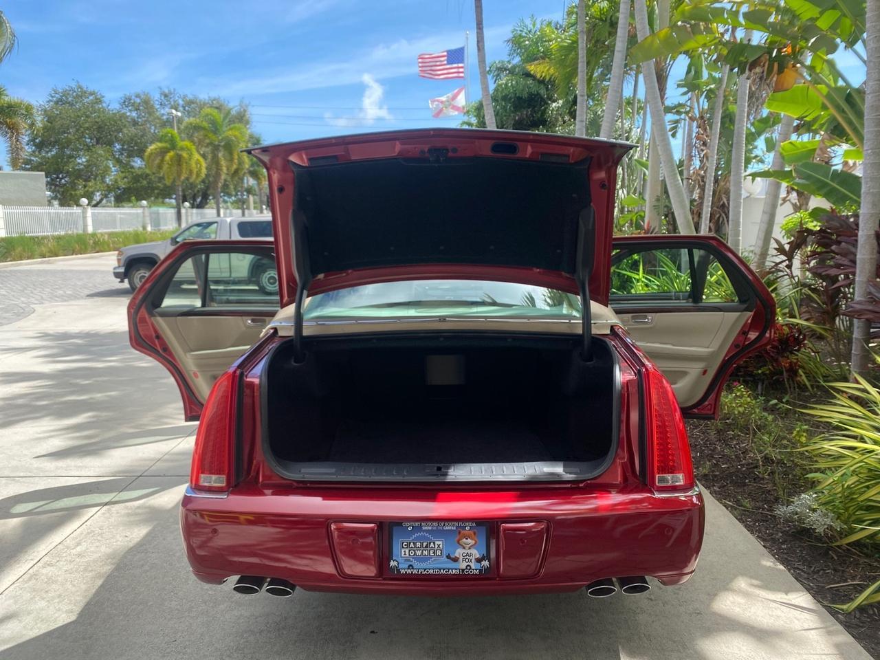 2011 Cadillac DTS LOW MILES 66,888 1 OWNER Pompano Beach FL