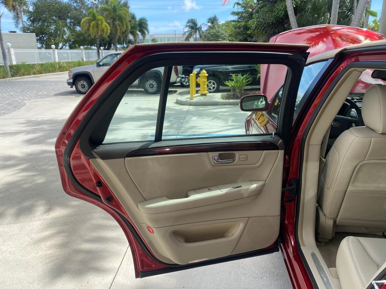 2011 Cadillac DTS LOW MILES 66,888 1 OWNER Pompano Beach FL