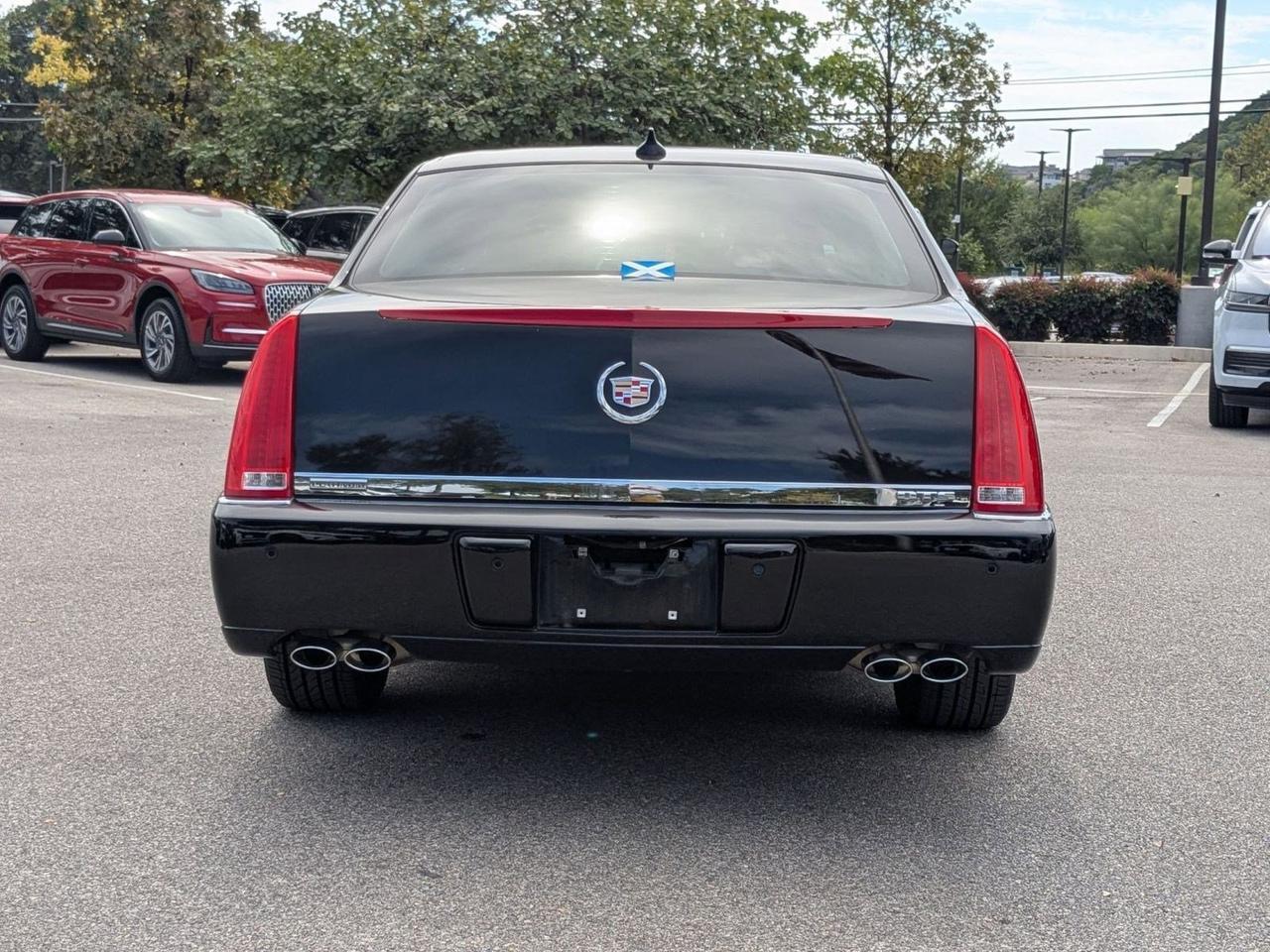 2011 Cadillac DTS Platinum Collection