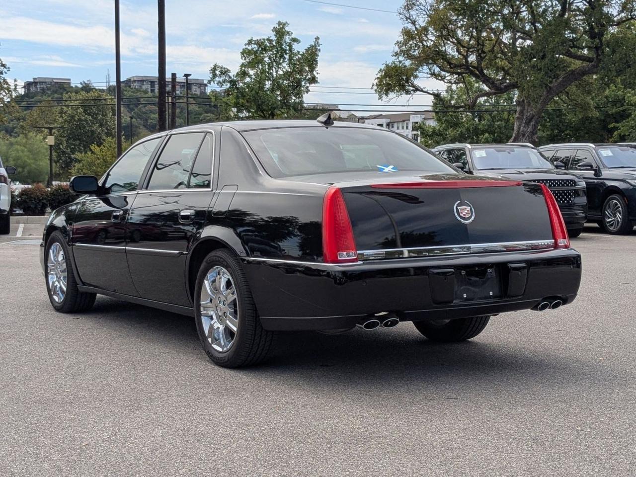 2011 Cadillac DTS Platinum Collection