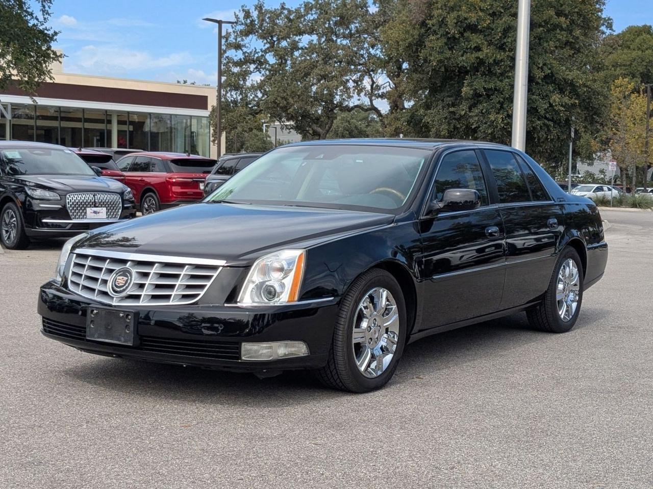 2011 Cadillac DTS Platinum Collection