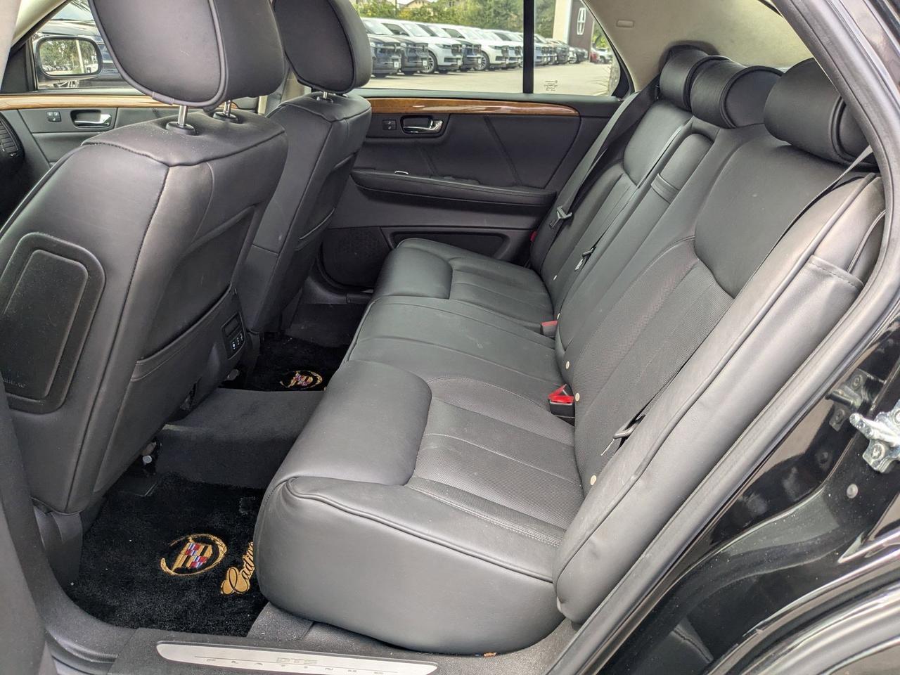 2011 Cadillac DTS Platinum Collection