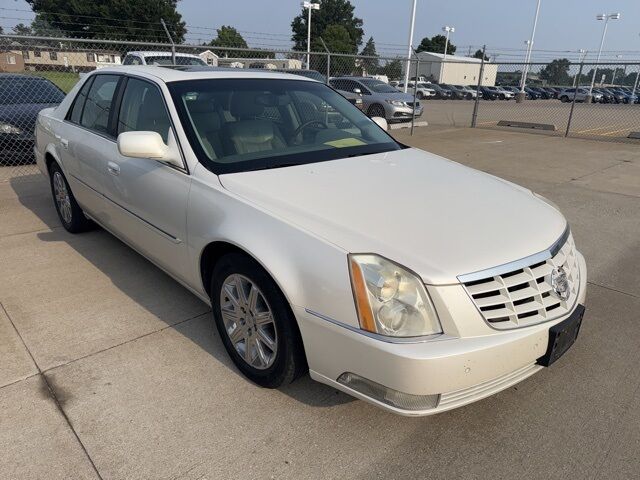 2011 Cadillac DTS Premium West Burlington IA