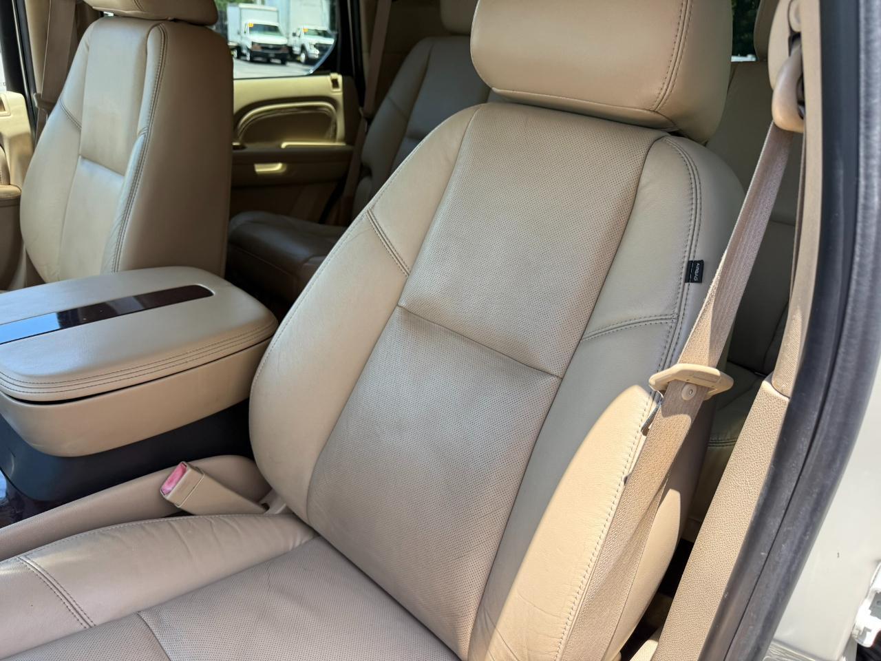 2011 Cadillac Escalade AWD 4dr Premium Jacksonville FL