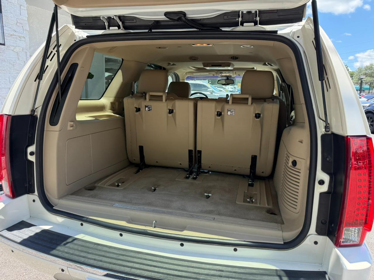 2011 Cadillac Escalade AWD 4dr Premium Jacksonville FL