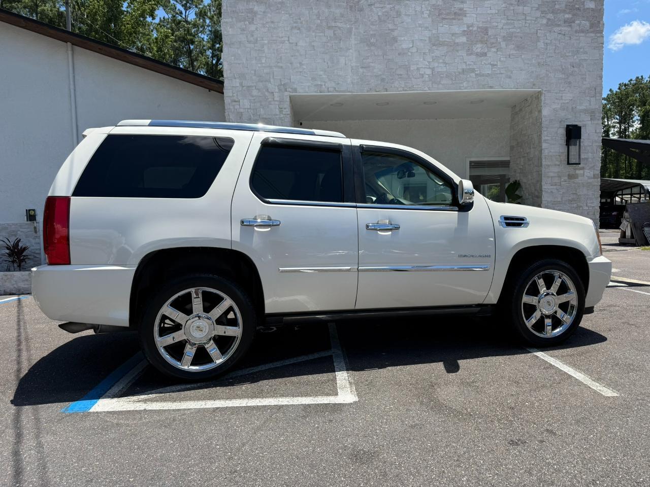 2011 Cadillac Escalade AWD 4dr Premium Jacksonville FL