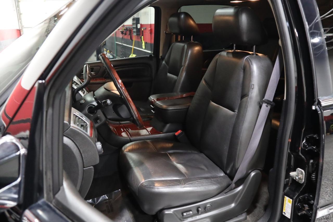 2011 Cadillac Escalade ESV Premium AWD 4dr Suv Skokie IL