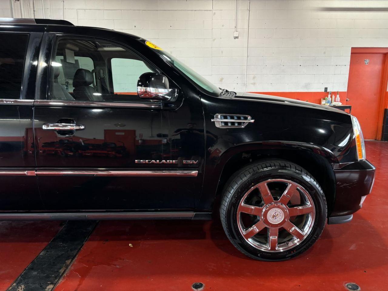 2011 Cadillac Escalade ESV Premium Franklin OH