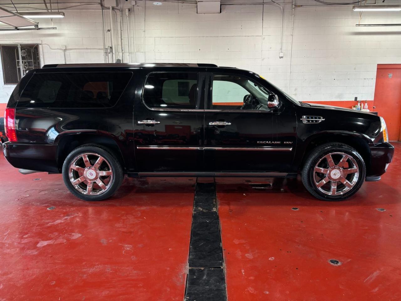 2011 Cadillac Escalade ESV Premium Franklin OH