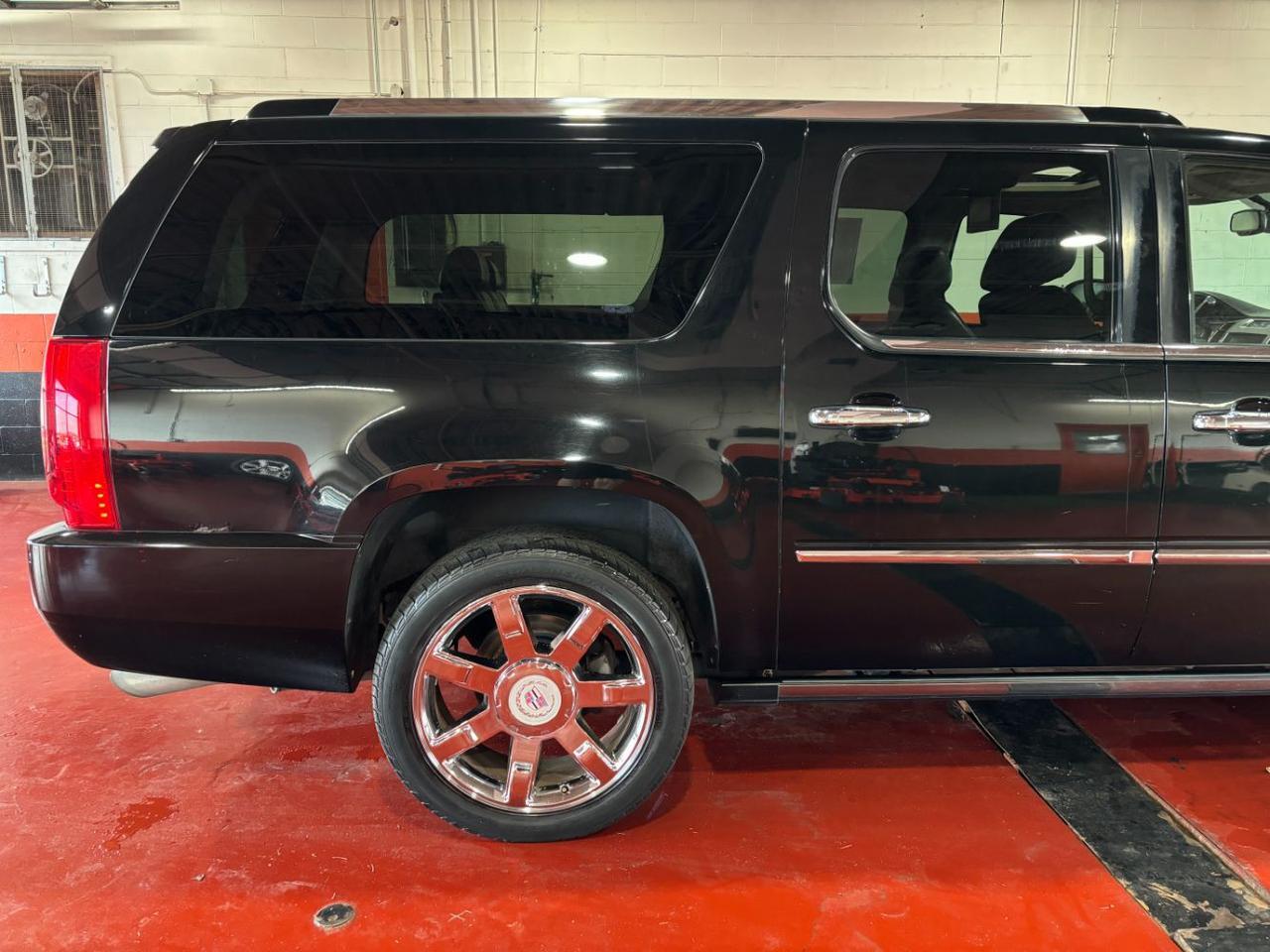 2011 Cadillac Escalade ESV Premium Franklin OH
