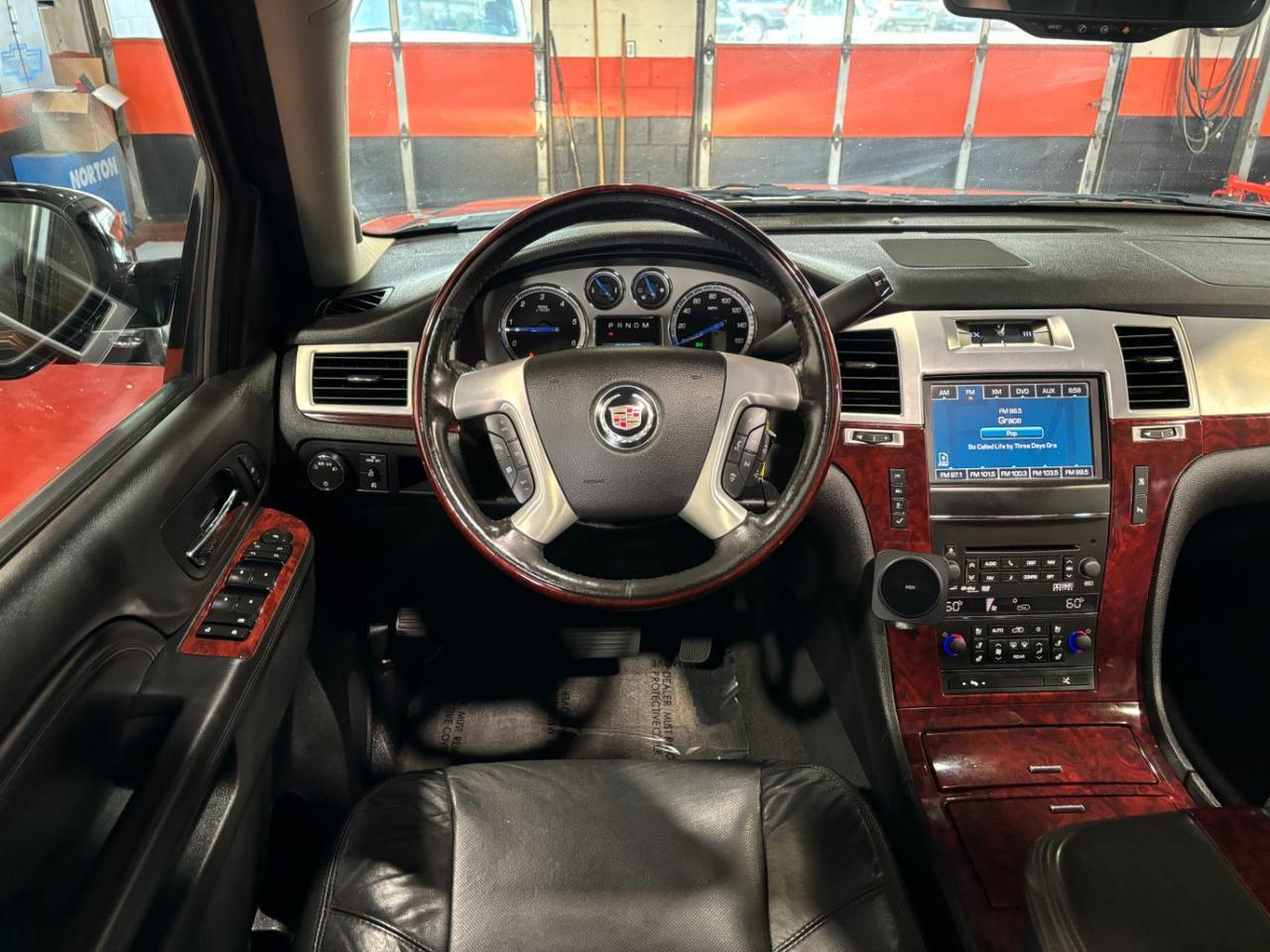 2011 Cadillac Escalade ESV Premium Franklin OH