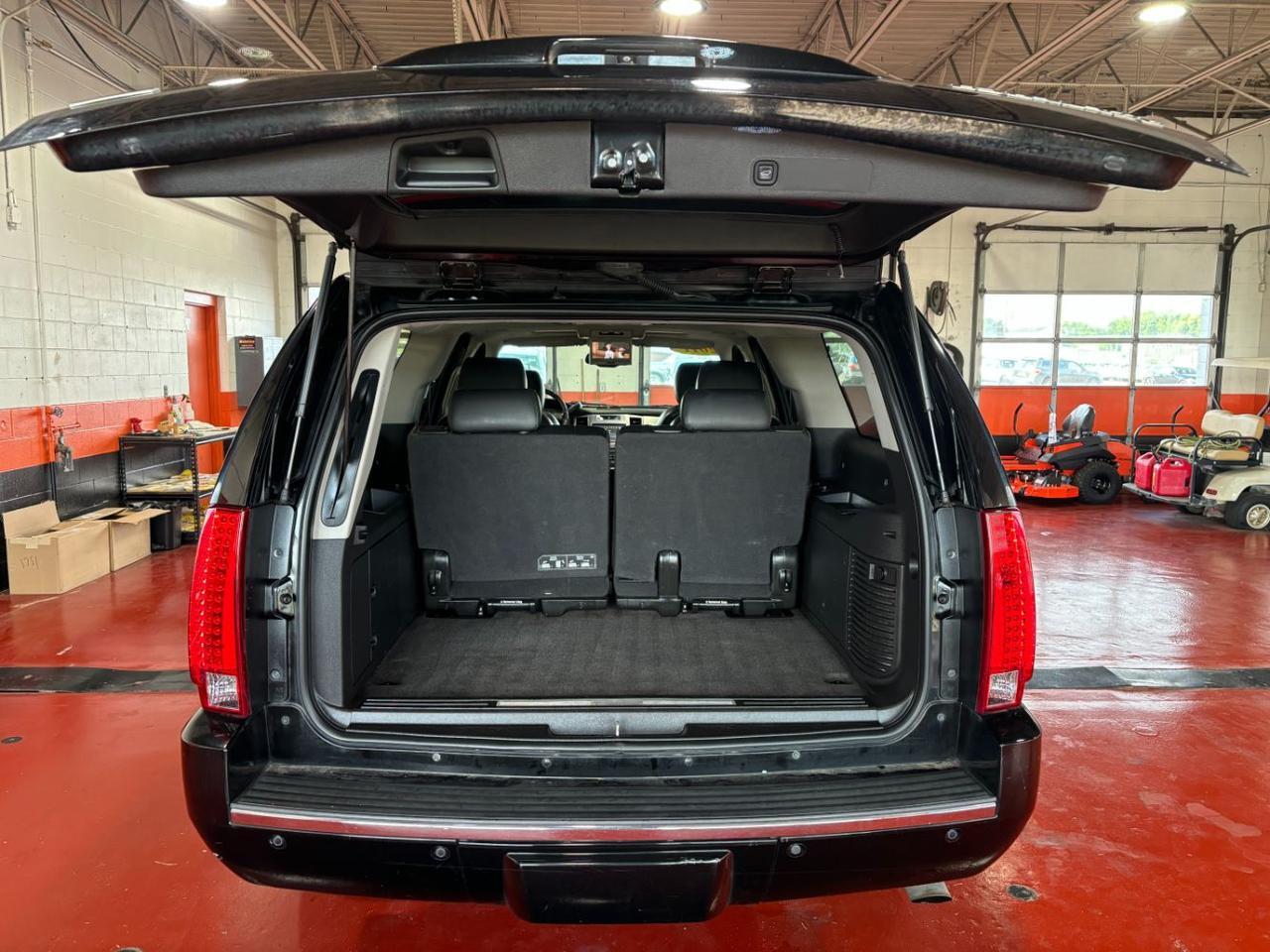 2011 Cadillac Escalade ESV Premium Franklin OH