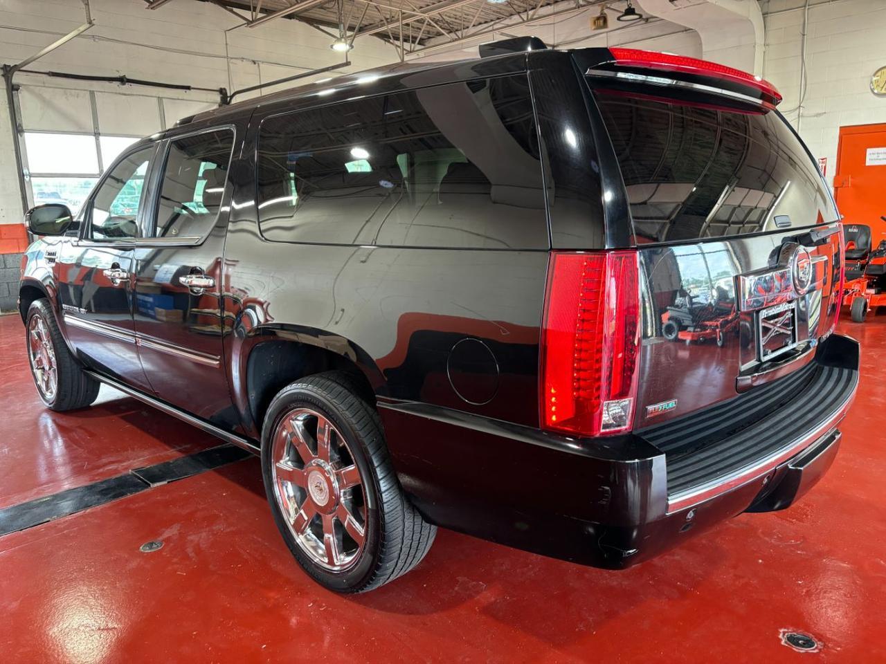 2011 Cadillac Escalade ESV Premium Franklin OH