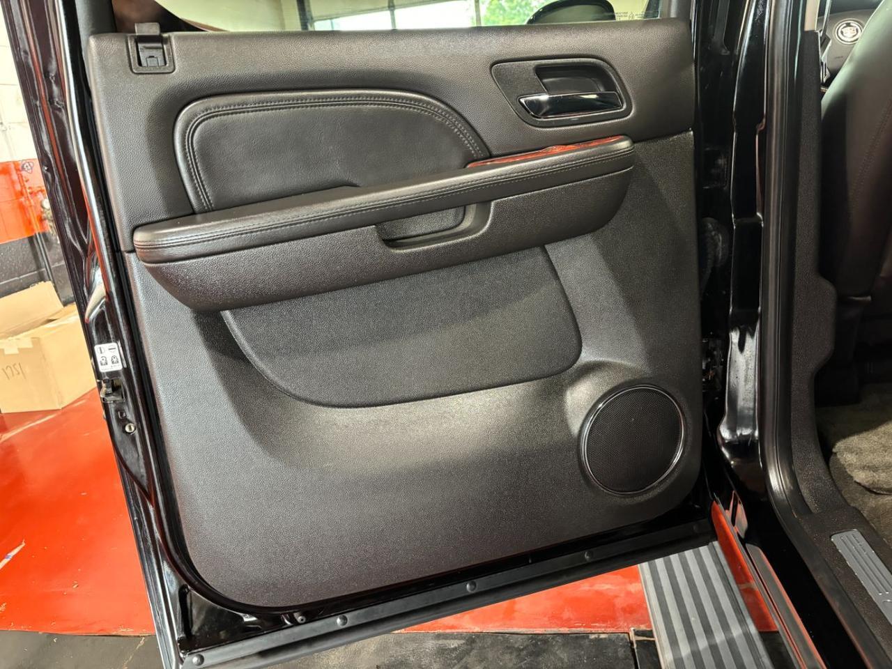 2011 Cadillac Escalade ESV Premium Franklin OH