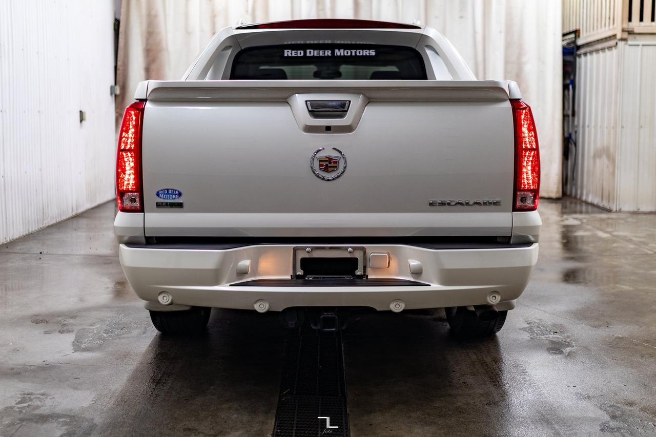 2011 Cadillac Escalade EXT 4x4 Luxury Leather Roof Nav BCam Red Deer AB