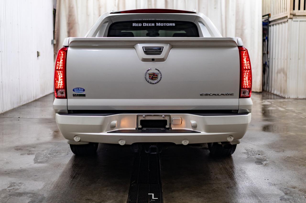 2011 Cadillac Escalade EXT 4x4 Luxury Leather Roof Nav BCam Red Deer AB